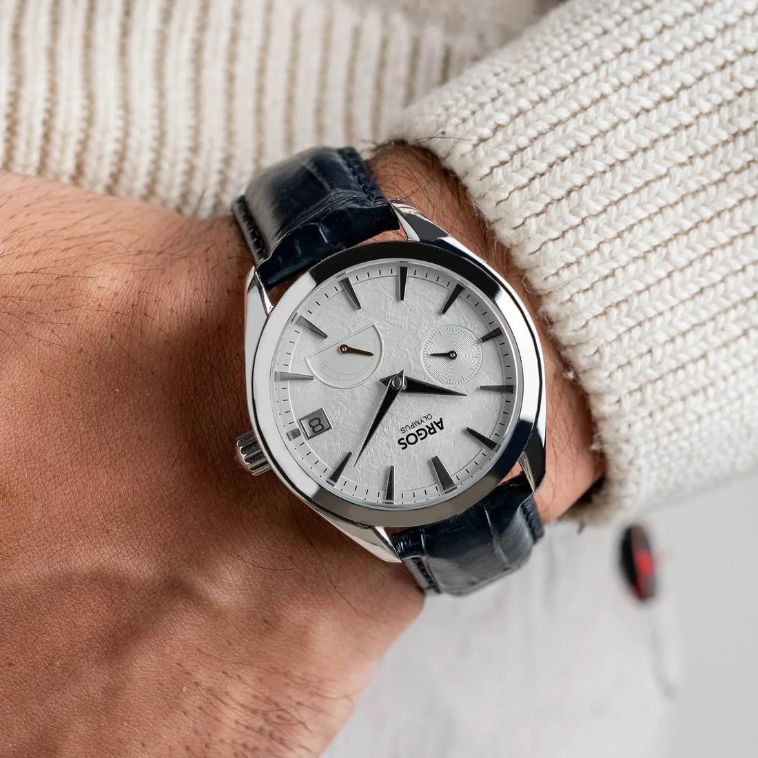 Olympus - Luxe White Silver Leather